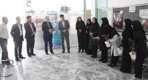 عرض تبریک و خدا قوت معاون محترم درمان و بهداشت و جمعي از مديران و كارشناسان دانشگاه و هيئت نظام پزشك به ماماهای مراکز