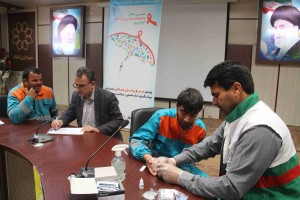 پاکبانان شهرداری گناباد هم به کمپین من هم تست اچ ای وی می دهم پیوستند