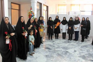 تقدیر از مادران باردار در پایگاه قنبرآباد گناباد به مناسبت هفته ملی جمعیت